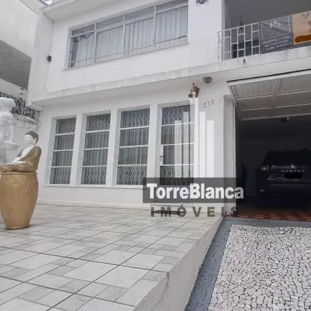 Buy this 6 bed house on Farmácia Fleming in Centro, Praça Barão do Rio Branco 284