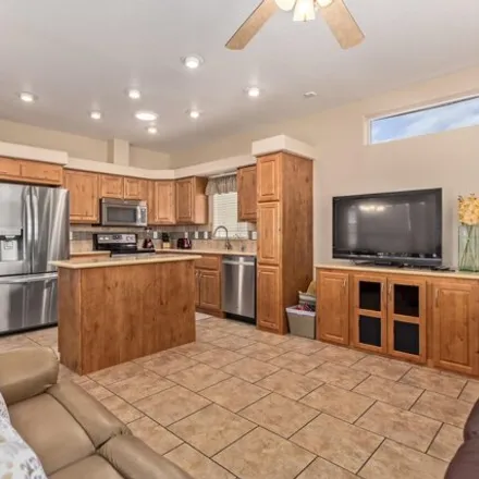 Image 4 - Auburn, Mesa, AZ 85208, USA - Apartment for sale