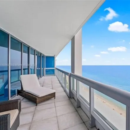 Image 4 - The Carillon Hotel & Spa, 6899 Collins Avenue, Atlantic Heights, Miami Beach, FL 33141, USA - Condo for rent