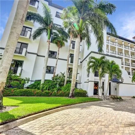 Buy this 3 bed condo on Mirasol Drive in Miromar Lakes, Lee County