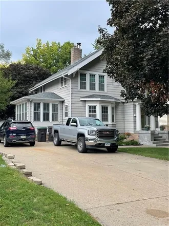 Image 2 - 1500 East 9th Street, Des Moines, IA 50316, USA - House for sale