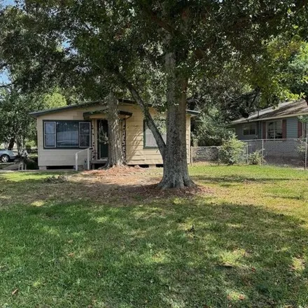 Buy this 3 bed house on 1320 37th Avenue in Gulfport, MS 39501
