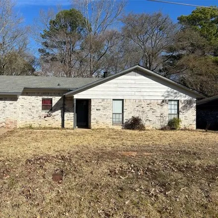 Buy this 3 bed house on 6510 Bluebill Drive in Caddo Parish, LA 71047
