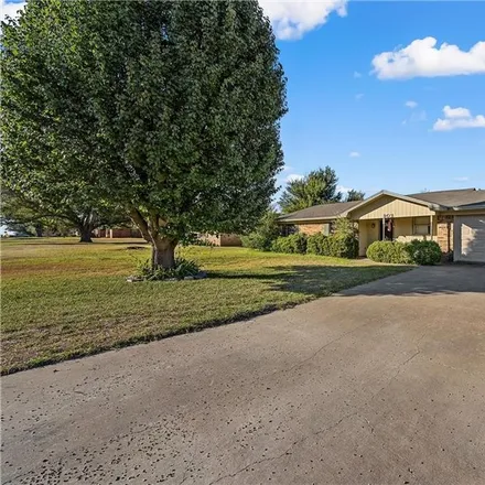 Buy this 3 bed house on 902 Dayton Drive in Robinson, TX 76706