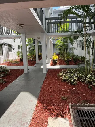 Image 2 - 2000 North Congress Avenue, West Palm Beach, FL 33401, USA - Condo for rent