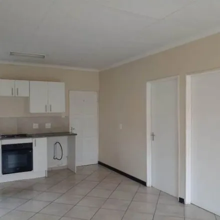 Image 6 - unnamed road, Chief Albert Luthuli Park, Gauteng, 1520, South Africa - Apartment for rent