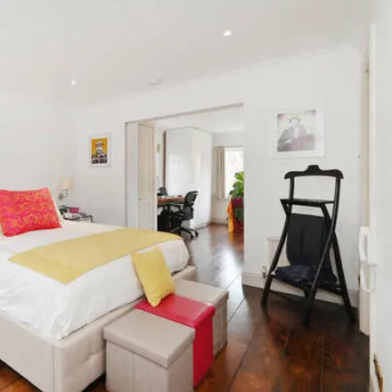 Image 7 - 18 Cheyne Gardens, London, SW3 5QJ, United Kingdom - House for sale