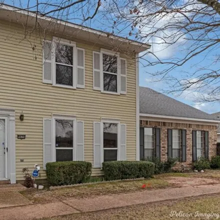 Buy this 3 bed townhouse on 9698 Balsa Drive in Southgate Estates, Shreveport