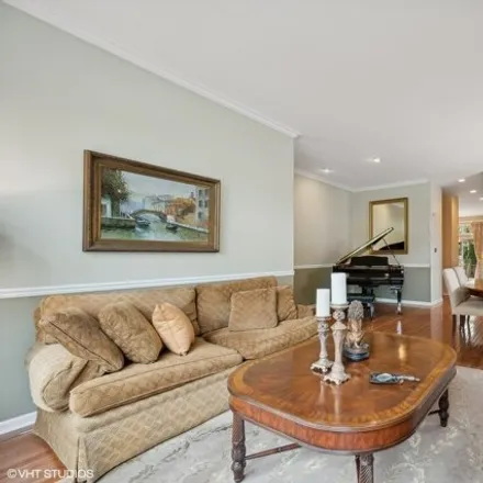 Image 3 - 5443 North Lowell Avenue, Chicago, IL 60630, USA - House for sale