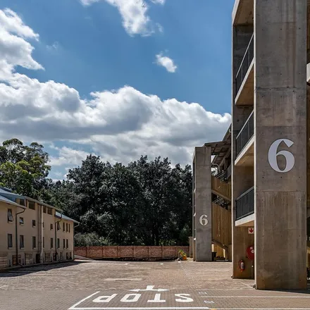 Image 3 - University of the Witwatersrand, Empire Road, Cottesloe, Johannesburg, 2001, South Africa - Apartment for rent