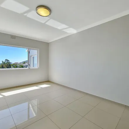 Image 2 - 19 Geneva Drive, Camps Bay, Cape Town, 8005, South Africa - Apartment for rent