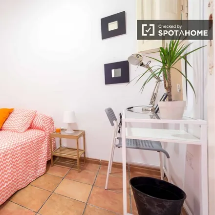 Rent this 5 bed room on Carrer de Borriana in 16, 46005 Valencia