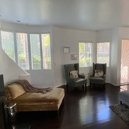 Rent this 3 bed condo on 408 W Queen St