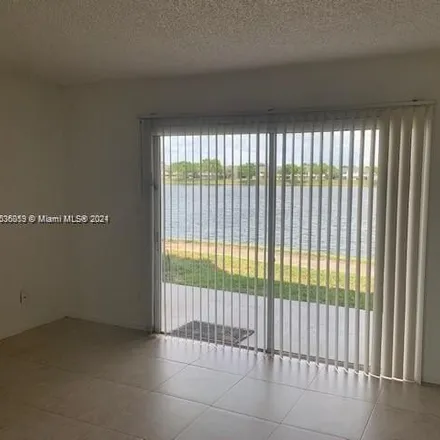 Image 5 - unnamed road, Lauderdale Lakes, FL 33309, USA - Condo for rent