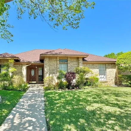 Rent this 4 bed house on 2585 Richland Drive in Garland, TX 75044