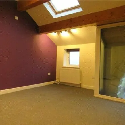 Image 7 - The Moorlands, Rough Hey Lane, Denshaw, OL3 5UN, United Kingdom - Townhouse for rent