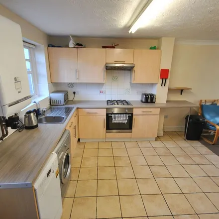 Rent this 3 bed apartment on Saint Georges Avenue in Bristol, BS5 8DD