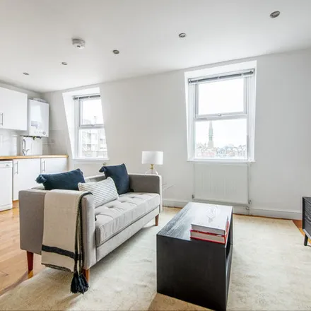 Rent this 1 bed apartment on 60 Queensway in London, W2 4SJ