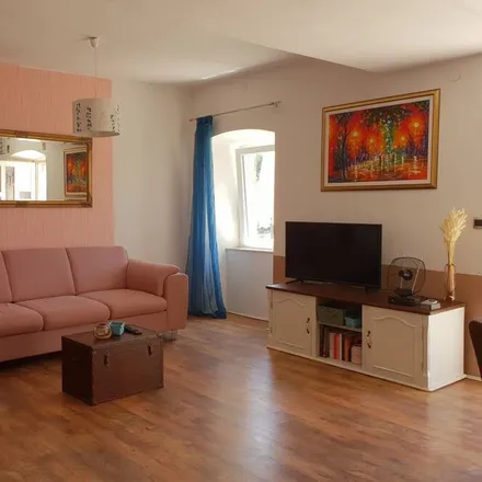 Rent this 2 bed house on 20213 Čilipi