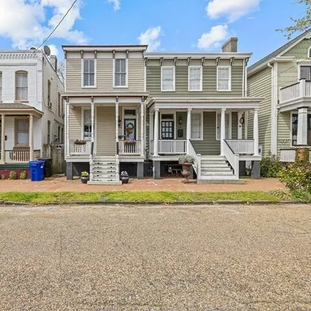Buy this 3 bed house on 442 Washington Street in Portsmouth, VA 23704