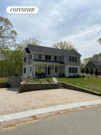 Rent this 4 bed house on 9 Fox Hollow Run in Shelter Island, Suffolk County