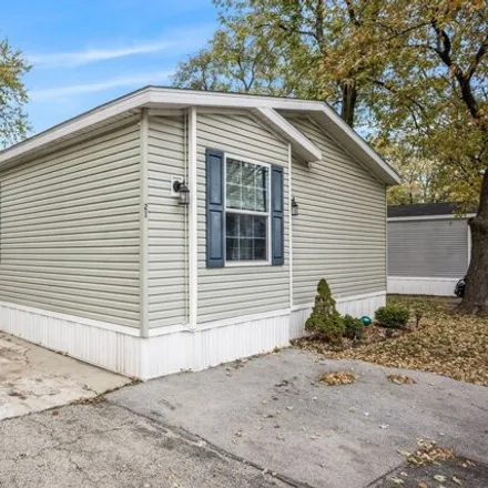 Buy this studio apartment on 21 Big Chief Drive in Kankakee County, IL 60914
