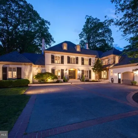 Buy this 6 bed house on 215 Museum Parkway in Newport News, VA 23606
