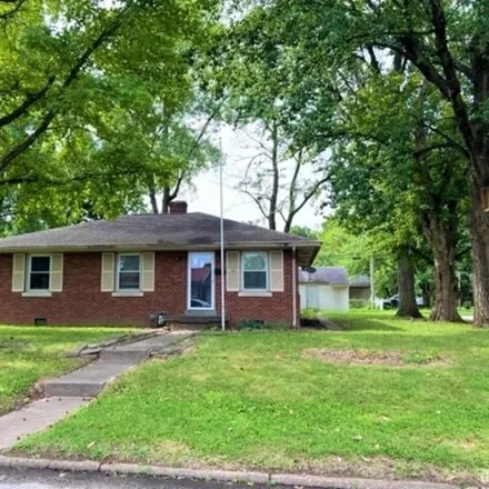 Rent this 3 bed house on 1255 North Roosevelt Drive in Evansville, IN 47711