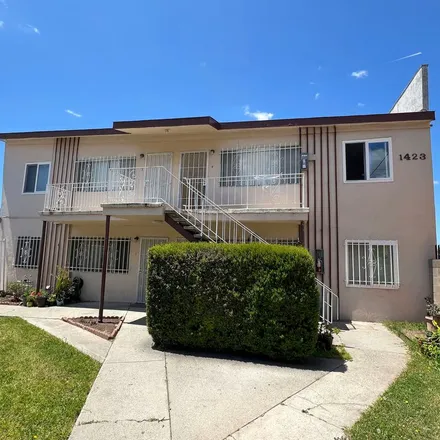 Rent this 2 bed apartment on 1407 Martin Luther King Junior Avenue in Long Beach, CA 90813
