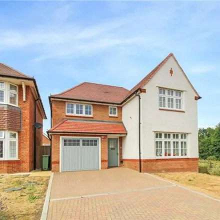 Buy this 4 bed house on Owen Close in Swanscombe, DA10 1AW