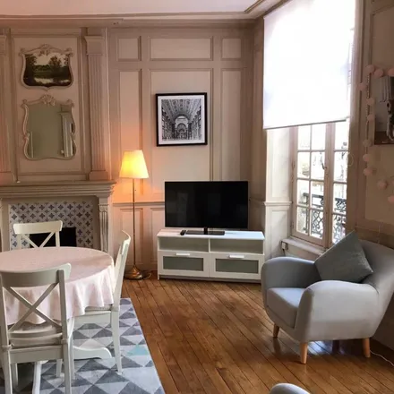 Image 6 - 15 Place des Cordeliers, 22100 Dinan, France - Apartment for rent