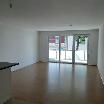 Rent this 4 bed apartment on Pützchens Chaussee 68 in 53227 Bonn, Germany