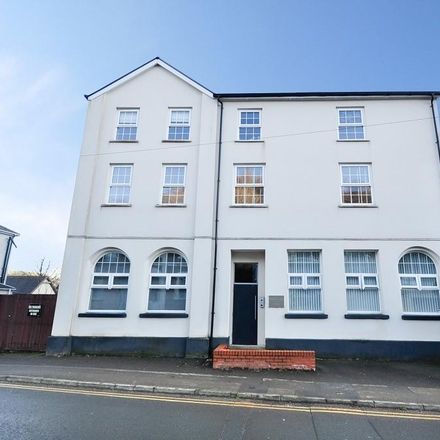 Rent this 1 bed apartment on Gladstone Street in Pont-y-waun, NP11 7PN