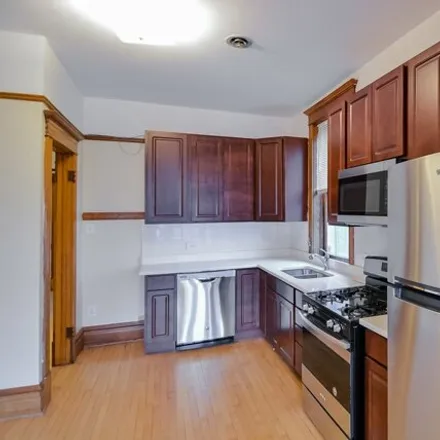 Image 3 - 2231 West Walton Street, Chicago, IL 60622, USA - Apartment for rent