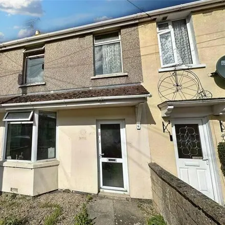 Buy this 3 bed townhouse on Hughes Street in Swindon, SN2 2HG