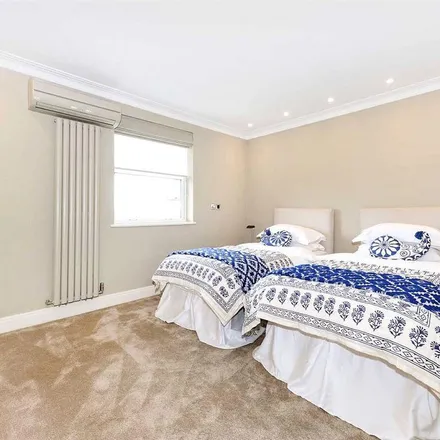 Image 3 - Boydell Court, London, NW8 6NG, United Kingdom - Apartment for rent