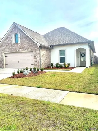 Rent this 3 bed house on Shadow Bluff Drive in University Shadows, East Baton Rouge Parish