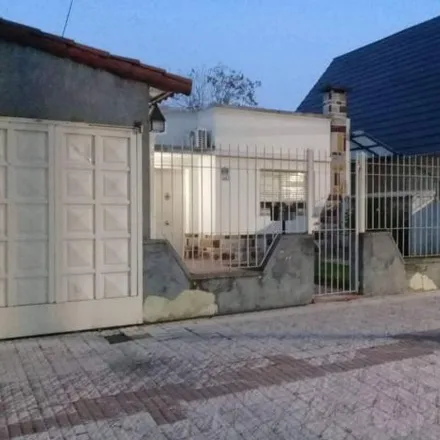 Buy this 2 bed house on General Antonio José de Sucre 436 in Partido de Lomas de Zamora, Lomas de Zamora