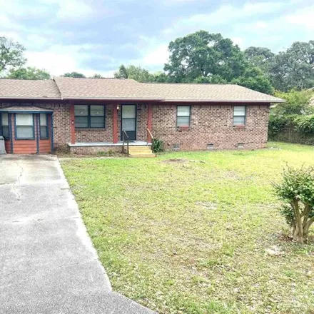 Image 1 - 7132 Whirlybird Avenue, Pensacola, FL 32504, USA - House for sale