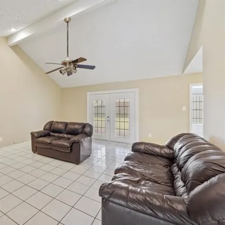 Image 3 - 1358 Great Dover Circle, Harris County, TX 77530, USA - House for rent