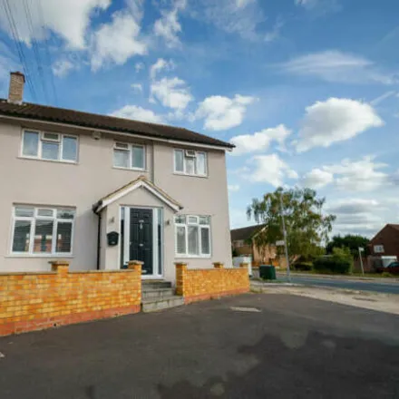 Buy this 4 bed duplex on Pentire Close in London, RM14 1QJ
