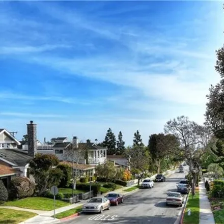 Image 2 - 910, 930 Poppy Lane, Newport Beach, CA 92625, USA - Condo for rent