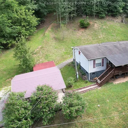 Image 3 - 646 Hope Acres Road, Kanawha County, WV 25071, USA - House for sale