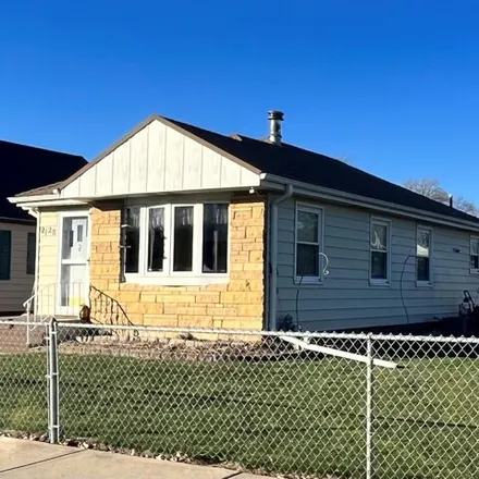 Buy this 2 bed house on 2190 4th Avenue North in Fort Dodge, IA 50501