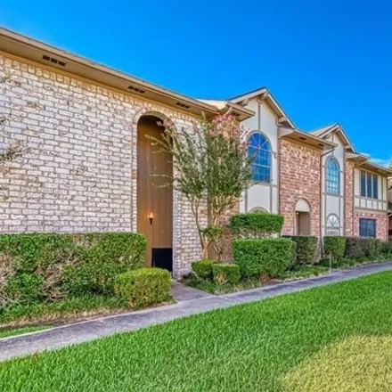 Image 2 - 11561 Sabo Road, Houston, TX 77089, USA - Townhouse for sale