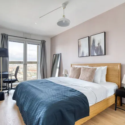 Rent this 2 bed apartment on Helio Tower in Döblerhofstraße 10, 1030 Vienna