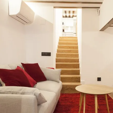 Rent this 1 bed apartment on Madrid in Calle de los Tres Peces, 6