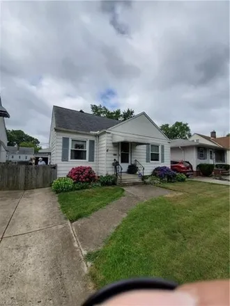 Image 1 - 13617 Courtland Avenue, Cleveland, OH 44111, USA - House for sale