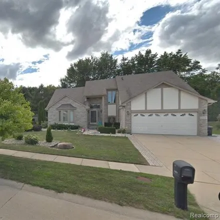 Buy this 4 bed house on 41613 Vancouver Drive in Sterling Heights, MI 48314