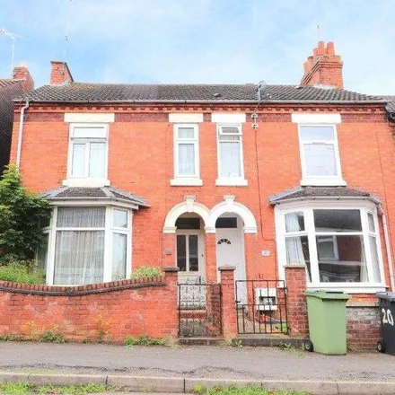 Rent this 3 bed townhouse on 30 Ferrestone Road in Wellingborough, NN8 4EJ
